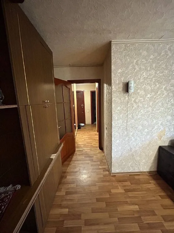 Аренда 2-комнатной квартиры в киевском районе "донецк-сити"

Стройте свое пространство с агентством недвижимости город.
Вы мечтаете - мы реализовываем💫

🏗Район: киевский
🏘Комнат - 2
🏢Этаж - 3/9

Сдается в аренду двухкомнатная квартира в киевский районе, ул. Артёма 165
📍Ориентир - "донецк-сити"

✅Водоснабжение по графику города.
✅Санузел раздельный
✅ Новый бойлер

📍Рядом вся необходимая инфраструктура: трц "донецк-сити", супермаркет, магазины, школа, ресторан, спорт зал

Прекрасная транспортная развязка в любую точку города - остановка транспорта в пешей доступности.

В живую, лучше чем на фото.

Услуги агентства по факту вселения при подписании договора.

Просмотр в удобное для вас время.

💵Цена: 35.000 рублей

☎️Телефон: +7 (949) 630 77 76 - фотография - 3