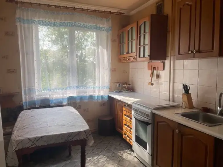 🏡Продажа 3-х комнатной квартиры
📍Г. Донецк днр
Киевский р-н

•Этажность–4/9 жилого дома

•Квартира не угловая
•Санузел раздельный,
Есть балкон и лоджия
•Вода по графику
•Рядом супермаркет и остановка общественного транспорта
🔥Собственник

💴Цена: 5🍋000.000 рублей
☎️+7(949) 720-37-84 Игорь

📨Подписаться - фотография - 5