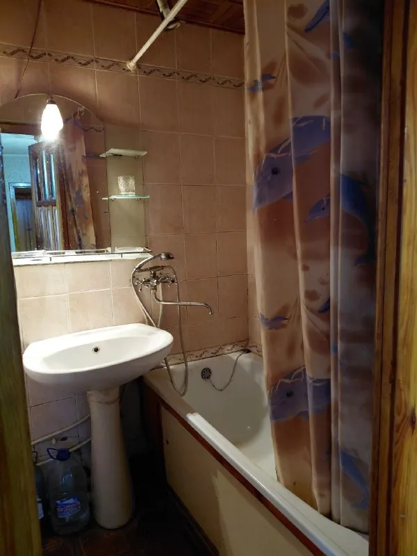🏡Продажа 3-х комнатной квартиры
📍Г. Донецк днр
Киевский р-н

•Этажность–4/9 жилого дома

•Квартира не угловая
•Санузел раздельный,
Есть балкон и лоджия
•Вода по графику
•Рядом супермаркет и остановка общественного транспорта
🔥Собственник

💴Цена: 5🍋000.000 рублей
☎️+7(949) 720-37-84 Игорь

📨Подписаться - фотография - 8