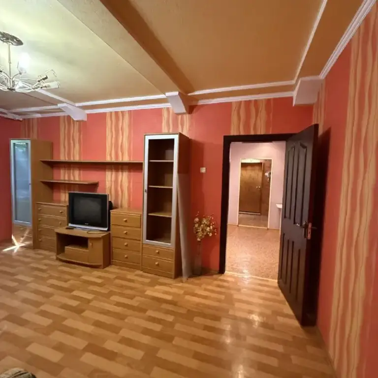 ‼❗Продается срочно ‼❗
🏡3-Х комн. Кв. , улица савченко, мк-н гладковка, киевский район
📍Г. Донецк днр
•Общая площадь: 70 кв. М. , жилая 42 кв. М. , кухня 9 кв. М.
•Отличная планировка, три раздельные комнаты, просторный холл, можно использовать в виде комнаты
•В квартире выполнен ремонт, установлены мпо, лоджия застеклена, новая входная и межкомнатные двери, проводка медная, осуществлена замена всех инженерных коммуникаций (водопровод, отопление, канализация), покрытие полов: кафель, линолеум
•Санузел отделан кафелем
Документы готовы
Долгов и прописанных нет
Стоимость: 5🍋100.000 руб. (небольшой торг)
☎☎☎+7949-419-63-79
Недвижимость донецк днр - фотография - 1