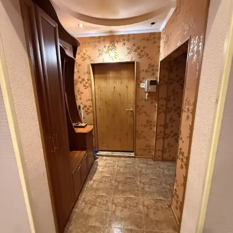 ‼❗Продается срочно ‼❗
🏡3-Х комн. Кв. , улица савченко, мк-н гладковка, киевский район
📍Г. Донецк днр
•Общая площадь: 70 кв. М. , жилая 42 кв. М. , кухня 9 кв. М.
•Отличная планировка, три раздельные комнаты, просторный холл, можно использовать в виде комнаты
•В квартире выполнен ремонт, установлены мпо, лоджия застеклена, новая входная и межкомнатные двери, проводка медная, осуществлена замена всех инженерных коммуникаций (водопровод, отопление, канализация), покрытие полов: кафель, линолеум
•Санузел отделан кафелем
Документы готовы
Долгов и прописанных нет
Стоимость: 5🍋100.000 руб. (небольшой торг)
☎☎☎+7949-419-63-79
Недвижимость донецк днр - фотография - 8