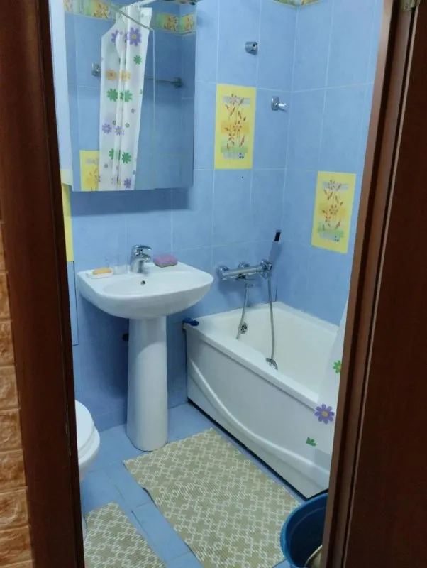 🏡Аренда 2-х комнатная квартира
📍Г. Донецк днр
Ильича 6, донецк
•Этажность 4/7 жилого дома
Окна на брусчатку
🔥Собственник
Цена: 45.000руб+коммуналка
📲+79495323022 - фотография - 7