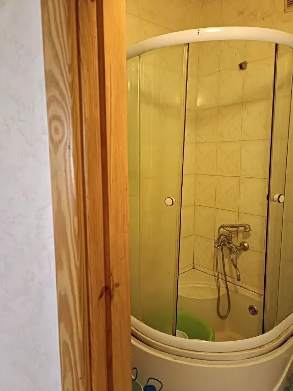 ‼❗‼ Сдается‼❗‼
🏡1-Х комн. Кв. , проспект мира, рядом крытый рынок, "набережная"
📍Г. Донецк днр
Ворошиловский район

‼Оплата услуг по факту заселения, без каких либо предоплат и поездок в офис‼

•Обычное жилое состояние
•Имеется вся необходимая мебель и бытовая техника: холодильник, телевизор, стиральная машина автомат. ..

Стоимость: 30.000 руб. + только счётчики (эл. Энергия и вода)
☎☎☎+7949-419-63-79

Аренда днр - фотография - 5