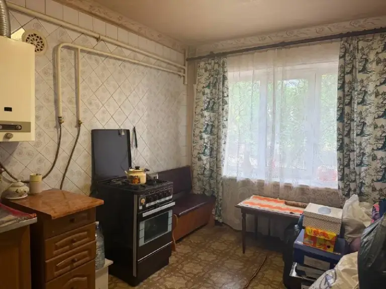 Продам двухкомнатную квартиру

🌇Донецк, калининский район по адресу: улица литовская. 📌

✅Общая площадь 38,8 кв. М, площадь кухни — 9,2 кв. М.
✅Просторные комнаты и функциональная планировка обеспечивают комфортное проживание.
✅Квартира на первом этаже трёхэтажного кирпичного дома
👍Развитая инфраструктура: в непосредственной близости расположены магазины, остановка общественного транспорта и парковая зона.
💦Вода по графику (1/3).

❗️ - фотография - 3