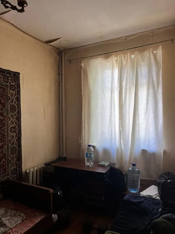 Продажа трехкомнатной квартиры в ворошиловском районе, проспект богдана хмельницкого, 77

Стройте свое пространство с агентством недвижимости город.
Вы мечтаете - мы реализовываем💫

🏣Город: донецк
🏗Район: ворошиловский
🏢Этаж - 1/2
🚪Общая площадь - 67 м2

Продается трехкомнатная квартира в центральной части города, проспект богдана хмельницкого, д.77.

✔️Квартира полностью под ремонт
✔️Высокий цоколь
✔️Частично пластиковые окна
✔️Высокие потолки
✔️Удобная планировка

Шикарная инфраструктура!!!

Супермаркеты, детские площадки, магазины, центральная улица артема, бульвар пушкина - все в шаговой доступности!!!

Документы рос. Реестр.

💵Цена: 3 800 000 рублей
☎️Телефон: +7 (949) 417 18 14
☎️Телефон: +7 (949) 513 13 00 - фотография - 3