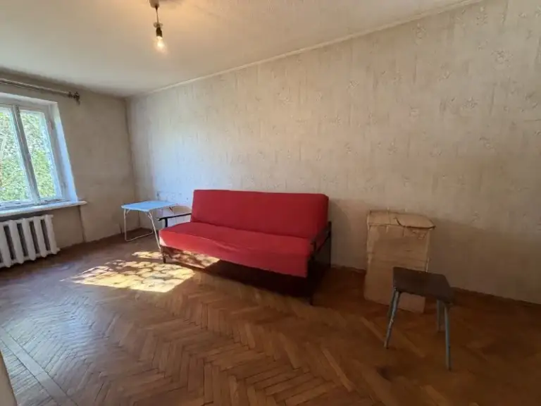 Продажа 2-комнатной в ленинском районе, улица кирова 24

Стройте свое пространство с агентством недвижимости город.
Вы мечтаете - мы реализовываем💫

🏗Район: ленинский
🏘Комнат - 2
🏢Этаж - 4/5
🚪Общая площадь - 46 м2

Продажа двухкомнатной квартиры в ленинском районе, улица кирова 24, ориентир - бульвар франко, парк славянской культуры.

📌Комнаты раздельные
📌Стояк канализации новый
📌Квартира под ремонт

Рядом:

📌Зеленый двор
📌Парк отдыха
📌Магазины
📌Школа

Прописанных нет!

🔴Документы готовы к сделке!

💵Цена: 3 700 000 рублей (торг)
☎️Телефон: + 7 (949) 513 85 58
☎️Телефон: + 7 (949) 513 13 00 - фотография - 2