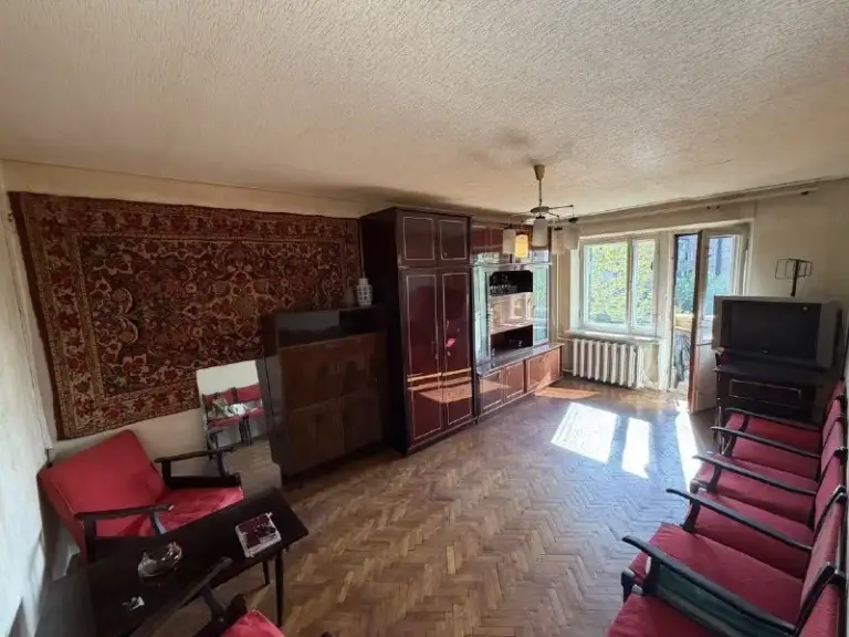 Продажа 2-комнатной в ленинском районе, улица кирова 24

Стройте свое пространство с агентством недвижимости город.
Вы мечтаете - мы реализовываем💫

🏗Район: ленинский
🏘Комнат - 2
🏢Этаж - 4/5
🚪Общая площадь - 46 м2

Продажа двухкомнатной квартиры в ленинском районе, улица кирова 24, ориентир - бульвар франко, парк славянской культуры.

📌Комнаты раздельные
📌Стояк канализации новый
📌Квартира под ремонт

Рядом:

📌Зеленый двор
📌Парк отдыха
📌Магазины
📌Школа

Прописанных нет!

🔴Документы готовы к сделке!

💵Цена: 3 700 000 рублей (торг)
☎️Телефон: + 7 (949) 513 85 58
☎️Телефон: + 7 (949) 513 13 00 - фотография - 6