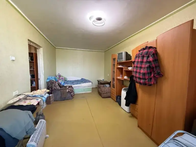 Продается 2-х комнатная квартира ворошиловском районе донецка!атлетик!

📍Г. Донецк, челюскинцев,140
Ворошиловский район

✅Общая площадь: 50 м².
✅Комнаты раздельные
✅Санузел совмещённый
✅Окна пластиковые
✅Развитая инфраструктура — всё рядом.
✅Удобная транспортная доступность.

💸 3 700 000 Руб.

☎️+79496455686
📞+79490774949 - фотография - 5