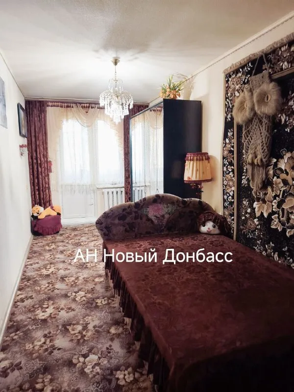 Продается 3х комнатная квартира
🌇В донецке (кировский р-н, мкр-н текстильщик, ул. Островского)📌
💰Стоимость 4 850 000 руб.
📑Документы готовы
✅Этаж: 5/9 (удобный средний этаж).
✅Площадь: общая — 66 м², кухня — 9 м².
✅Планировка: светлые раздельные комнаты, раздельный санузел и две лоджии.
👍Преимущества локации:
Всё необходимое — в шаговой доступности: гимназии №92 и №33, детские сады №381 и №370, полик. .. ="emoji" style="background-image:url('//telegram. Org/img/emoji/40/e2988e. Png')">☎️ +7 (949) 327-98-90
📲☎️ +7 (949) 364-07-27
Ан «новый донбасс» — полное юридическое сопровождение сделки.
Подписаться | 📩дать объявление
📲Наш max - фотография - 2