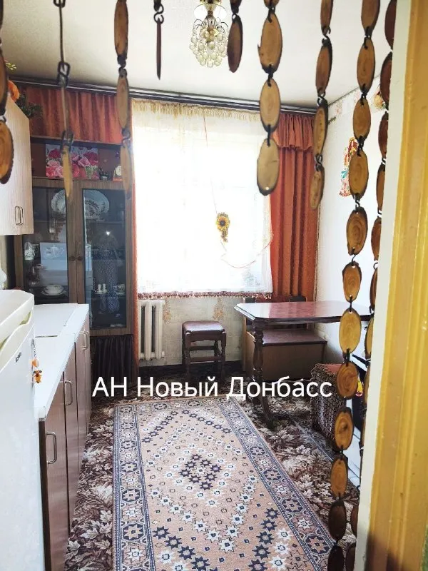 Продается 3х комнатная квартира
🌇В донецке (кировский р-н, мкр-н текстильщик, ул. Островского)📌
💰Стоимость 4 850 000 руб.
📑Документы готовы
✅Этаж: 5/9 (удобный средний этаж).
✅Площадь: общая — 66 м², кухня — 9 м².
✅Планировка: светлые раздельные комнаты, раздельный санузел и две лоджии.
👍Преимущества локации:
Всё необходимое — в шаговой доступности: гимназии №92 и №33, детские сады №381 и №370, полик. .. ="emoji" style="background-image:url('//telegram. Org/img/emoji/40/e2988e. Png')">☎️ +7 (949) 327-98-90
📲☎️ +7 (949) 364-07-27
Ан «новый донбасс» — полное юридическое сопровождение сделки.
Подписаться | 📩дать объявление
📲Наш max - фотография - 6
