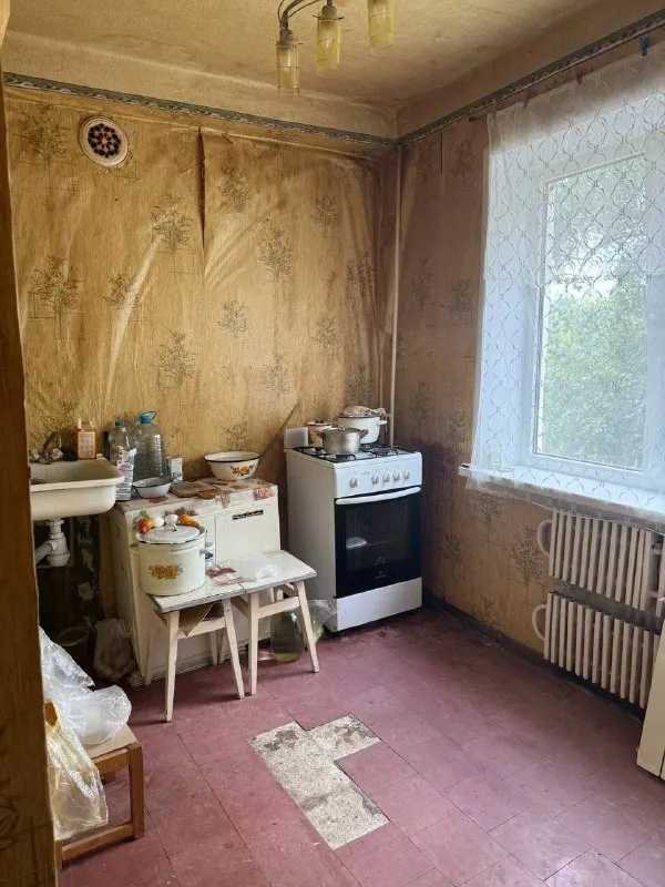 Продам 3х комнатную квартиру

🌆Донецк в ленинском районе,
Ориентир: сокол📌

✅Площадь общая: 54,8 м2, кухня: 6,7 м2
✅Этажность: 2/5
👍Наличие инфраструктуры: школа, детский сад, магазины, рынок, супермаркет, автобусная остановка и т. Д
💦Вода идет по графику
✅Панельный дом

💰Цена 4 500 000 рублей

📲☎️+79495107010
📲☎️+79498006050

Подписаться  |  📩дать объявление
📲Наш max - фотография - 4