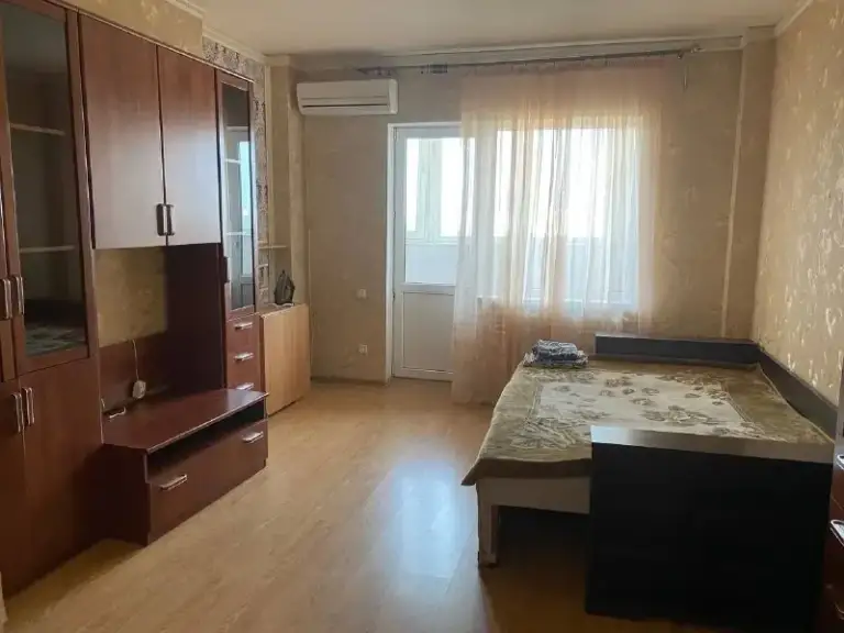 Сдается от собственника
Двухкомнатная квартира

🌇Донецк, куйбышева  218, ориентир спортивный комплекс «спорт макс»📌

🔹Площадью 57,9 кв. М.
🔹5 Этаж 18 этажного дома.
🔹Тсн, 2 лифта.
👍Удобное расположение: спортивный комплекс «спорт макс» с бассейном и сауной, школы, детские сады и магазины.
🔹Всё необходимое для комфортного проживания имеется
🔹Квартира теплая, с качественным ремонтом. Одна комната без мебели.

❗Условия: для некурящих, не для вечеринок, обязательное с. .. ="background-image:url('//telegram. Org/img/emoji/40/f09f92b0.png')">💰стоимость аренды: 45 000 ₽ в месяц + к/у + залог 45 000 ₽

📲☎+79182678915

Подписаться  |  📩дать объявление
📲Наш max - фотография - 3