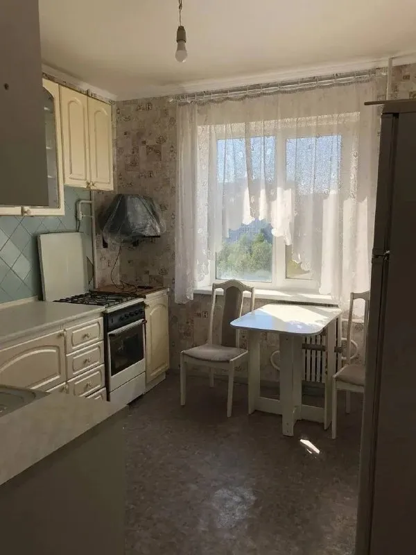 Продажа 2-комнатной квартиры в буденновском районе

Агентство недвижимости «статус» - твой выбор в мире недвижимости!🤝

📍Донецк, буденовский район, независимости,54 (рядом автостанция щетинина)

☑ Этаж - 7/9
☑ Общая площадь - 53 м2
☑ Документы рф 🇷🇺
☑ Окна пластиковые
☑ Кондиционер
☑ Вода по графику
☑ Насос в доме

Рядом с домом: магазины, супермаркеты, кафе, рынок, банк и т. Д

💸Цена: 4.000.000 рублей

📞+7(949)-645-56-86 - Антон (ан «статус»)
☎️+7(949)-077-49-49
Принимаем звонки в любое время! - фотография - 8