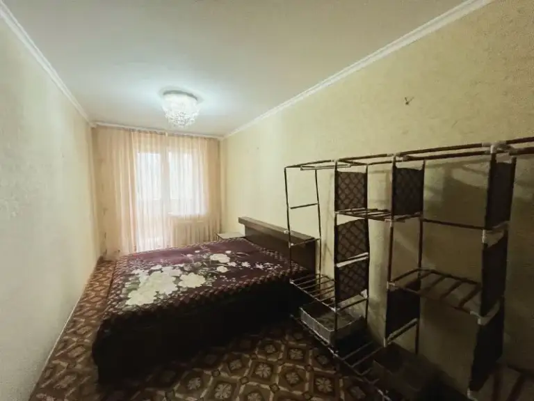 ‼️Продажа 3-х комн мкрн. Текстильщик кировский район‼️📍г. Донецк днр

•Продам квартиру чешский проект в центре микрорайона •общей площадью 64,8 м2. •жилая–48,4 м2.,
•Кухня–8,6 м2.

•Квартира не угловая.
•Входная дверь бронированная, тамбур, межкомнатные - дерево. •кондиционер, балкон застеклен, лоджия.

•Санузел раздельный, кафель.
Пол линолеум.
•Коммуникации заменены, мпокна.
•Средний этаж/9.
•Документы росреестр.

Цена: 4🍋990.000 рублей
☎️☎️☎️ +79494194208 - фотография - 2