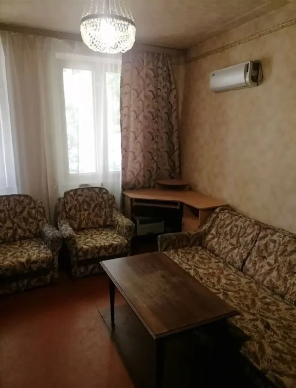 Сдам 2х. Комн. Квартиру в ворошиловском районе пр. Театральный 5, 2к, 47м кв, второй этаж, есть бак для воды, вся мебель и техника, современная кухня, 20.000+ком.
+7(949) 36-77-907
Татьяна. - фотография - 1