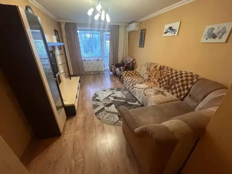 Аренда 2-х комнатной квартиры в донецке
📍Адрес: г. Донецк, ленинский район, улица замоскворечная
Статус - твой выбор в мире недвижимости!!
➡️Этаж: 3/5
➡️ Общая площадь: 53 м².
➡️Цена аренды: 45 000 руб. /мес.
➡️Квартира расположена в развитом микрорайоне с удобной инфраструктурой: рядом магазины, школы, остановки общественного транспорта. Дом в хорошем состоянии, подъезд чистый и ухоженный.
💵 45 000 Руб/мес
📞+79496455686
📞+79490774949 - фотография - 5