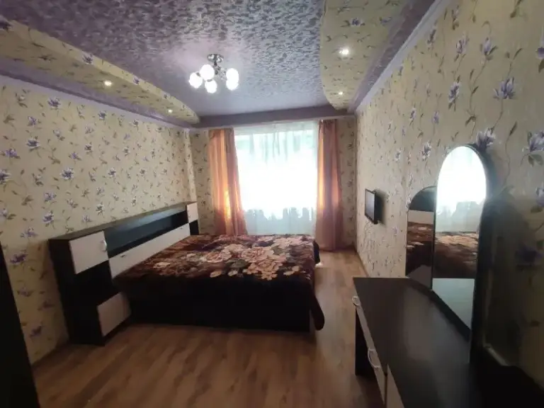 Продажа 3х комнатной квартиры

🌆Донецк в пролетарском районе, улица раздольная 10📌

🏢Этаж - 1/5
✅Общая площадь - 60 м2
✅Комнаты все раздельные (зал и две спальни).
✅Окна в зеленые дворы.
✅Двор закрытый, в стороне от основной дороги.
👍Во дворе только построили основательную новую детскую площадку - фотография - 4