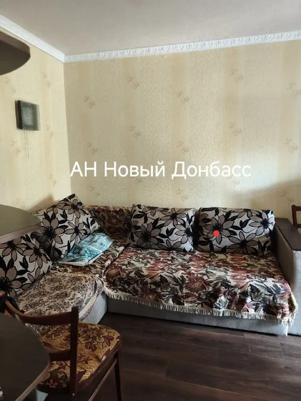 Продажа 1 комнатная квартира
🌇Донецк в киевском районе, ул. Собинова. 📌
🔹Площадь: 27 м2 (общая), кухня: 6м2
🔹Этаж: 3 из 4. Дом кирпичный.
👍Отличная планировка в квартире балкон.
📍Инфраструктура: детский сад, школа, магазины, супермаркет.
📃Документы готовы.
💰Цена: 2.500.000 рублей.
📲☎️+7(949) 327-98-90 Наталья ан новый донбасс
Подписаться | 📩дать объявление
📲Наш max - фотография - 5