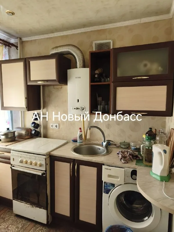 Продажа 1 комнатная квартира
🌇Донецк в киевском районе, ул. Собинова. 📌
🔹Площадь: 27 м2 (общая), кухня: 6м2
🔹Этаж: 3 из 4. Дом кирпичный.
👍Отличная планировка в квартире балкон.
📍Инфраструктура: детский сад, школа, магазины, супермаркет.
📃Документы готовы.
💰Цена: 2.500.000 рублей.
📲☎️+7(949) 327-98-90 Наталья ан новый донбасс
Подписаться | 📩дать объявление
📲Наш max - фотография - 7