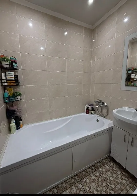 🏡Продажа 1-х комнатной квартиры
📍Г. Макеевка днр
Червоногвардейский р-н

•Этажность–8/9 жилого дома

•Квартира не угловая
•В квартире выполнен ремонт, балкон не застеклённый

•Квартира продаётся частично с мебелью и бытовой техникой

•Вода по графику

•Рядом школа, детский садик, рынок, мфц, парк, больница и автостанция.
•Документы готовы
🔥Собственник

💴Цена: 3🍋300.000 рублей
☎️+7(949) 327-60-94

Недвижимость днр - фотография - 7