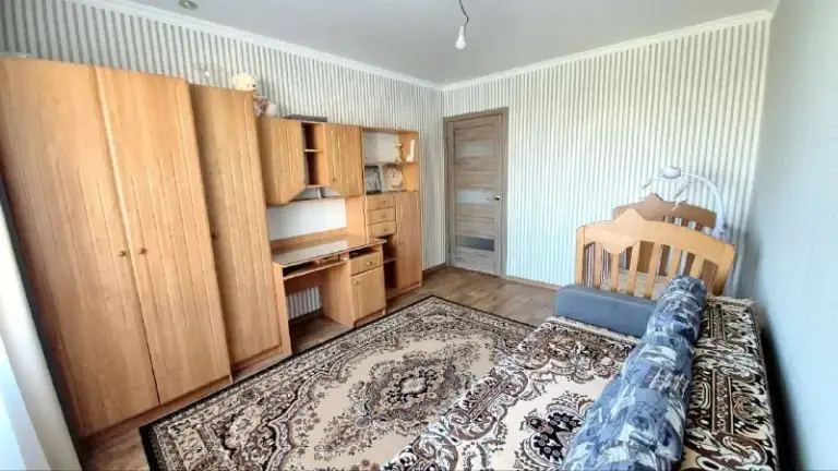 Продажа 3х комнатной квартиры
🌆Донецк в пролетарском районе улица прожекторная дом 7.📌
✅Кооперативный 9 этажный дом, квартира находится на 6 этаже.
💦Холодная вода подаётся до 9 этажа без проблем, за счёт установленного насоса в подвале подъезда.
✅Площадь 69м2.
👍Имеется балкон и лоджия.
✅Замена всех коммуникаций в квартире, качественный ремонт.
✅Хорошая локация, в шагов. .. Товы.
💰Цена 6.800.000 ₽ (торг).
Для показов звоните:
📲☎️+79493715120.
Подписаться | 📩дать объявление
📲Наш max - фотография - 3