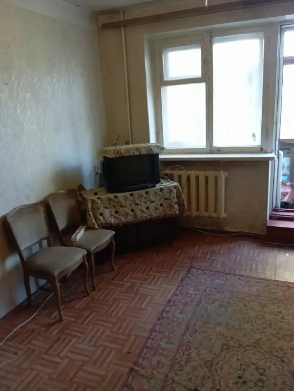 Продажа двухкомнатной квартиры

🌆Донецк, ленинский район цирк! Ул. Стадионная! 📌

✅Этажность 2/5ти.
✅Общая площадь 45,5, жилая 30,8, кухня 6кв. М.
✅Угловая квартира, комнаты смежные
💦Вода идет отличным напором, газовая колонка.
✅Дом кирпичный, кооперативный.
✅В квартире никто не прописан, хозяйка на сделке. - фотография - 2