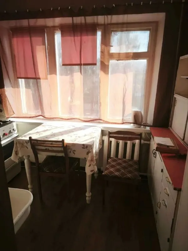 Аренда двухкомнатной квартиры
🌆Донецк, ул. Артема, маяк, киевский район📌
✅Квартира со всей необходимой мебелью и техникой
❗️Сроком от 6 месяцев для 1го человека, пары, мужчины итр по договоренности.
✅Без животных.
💦Вода по графику.
💰Цена аренды: 17 000 рублей в месяц + коммунальные услуги
📲☎️+79494991069
Подписаться | 📩дать объявление
📲Наш max - фотография - 4