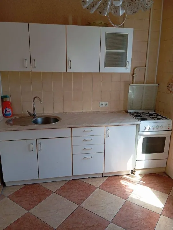 Продажа 1-комнатной квартиры

🌇Донецк, шахтерская площадь, ул. Университетская📌

✅Этажность 6/9ти.
✅Сделан ремонт
💦Вода идет отличным напором!
✅Общая площадь 36, кухня 8, комната 18 кв. М.
✅Дом находится внутри двора, очень уютно.
📍Рядом продуктовые магазины, школа, транспортные остановки.

💰Цена 3,000,000 ₽
📑Документы готовы,
Прописанных нет.

📲☎️+79493268382 Виктория ан

Подписаться  |  📩дать объявление
📲Наш max - фотография - 7