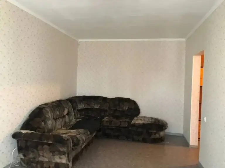 Продажа 2-комнатной квартиры

🌆Донецк в буденновском районе, независимости,54 (рядом ас щетинина)📌

✅ Этаж - 7/9
✅ Общая площадь - 53 м2
📃 Документы рф готовые
✅ Окна пластиковые
✅ Кондиционер
💦 Вода по графику, насос в доме
📍Рядом с домом: магазины, супермаркеты, кафе, рынок.

💰Цена: 4.000.000 рублей

📲☎️+7(949)-645-56-86 - Антон (ан «статус»)

Подписаться  |  📩дать объявление
📲Наш max - фотография - 3