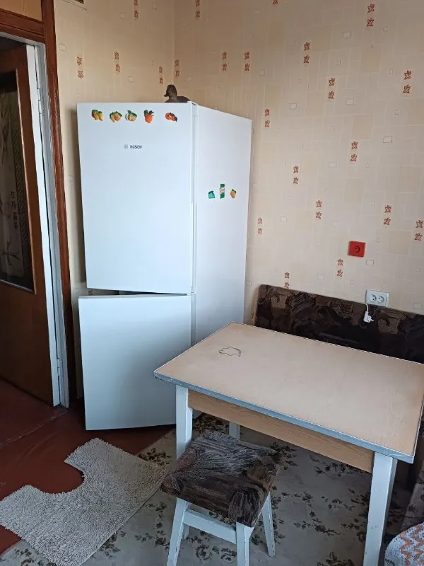 ‼❗‼ Сдается ‼❗‼
🏡1-Х комн. Кв, улица артёма, ориентир "маяк", киевский район
📍Г. Донецк днр
‼Оплата услуг по факту заселения, без каких либо предоплат и поездок в офис‼
•Жилое состояние. ..
•Имеется вся необходимая мебель и бытовая техника: холодильник, телевизор, стиральная машина автомат, кондиционер. ..
Стоимость: 18.000руб + ком. Услуги
☎☎☎+7949-419-63-79 - фотография - 4