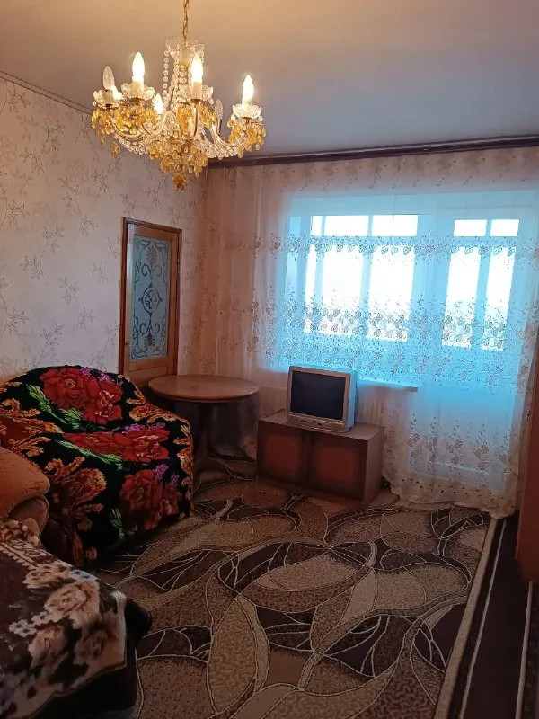 ‼❗‼ Сдается ‼❗‼
🏡1-Х комн. Кв, улица артёма, ориентир "маяк", киевский район
📍Г. Донецк днр
‼Оплата услуг по факту заселения, без каких либо предоплат и поездок в офис‼
•Жилое состояние. ..
•Имеется вся необходимая мебель и бытовая техника: холодильник, телевизор, стиральная машина автомат, кондиционер. ..
Стоимость: 18.000руб + ком. Услуги
☎☎☎+7949-419-63-79 - фотография - 5