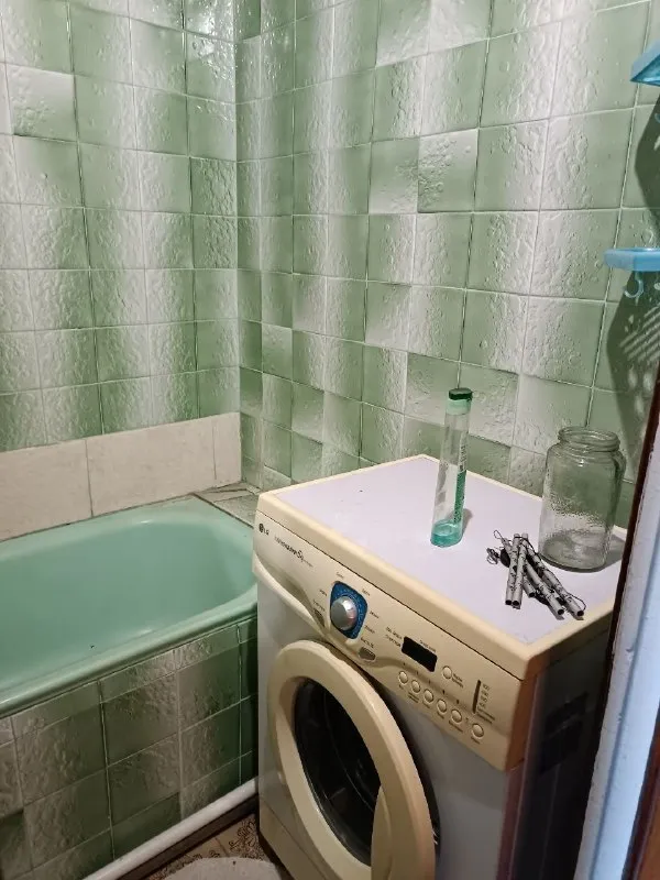 ‼❗‼ Сдается ‼❗‼
🏡1-Х комн. Кв, улица артёма, ориентир "маяк", киевский район
📍Г. Донецк днр
‼Оплата услуг по факту заселения, без каких либо предоплат и поездок в офис‼
•Жилое состояние. ..
•Имеется вся необходимая мебель и бытовая техника: холодильник, телевизор, стиральная машина автомат, кондиционер. ..
Стоимость: 18.000руб + ком. Услуги
☎☎☎+7949-419-63-79 - фотография - 7