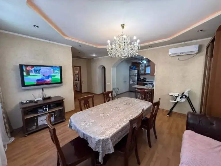 Аренда дома площадью 120м².
🌆Донецк, буденновский район
Улица таганская 📌
Предлагаем к аренде уютный дом в развитом районе — идеальный вариант для большой семьи!
✅Основные характеристики:
- Земельный участок: 8 соток
- Планировка: 4 комнаты, 2 санузла, кухня студия
- Расположение: удобная транспортная доступность, развитая инфраструктура.
💰Стоимость 80.000 рублей
📲☎️+79496455686
📲☎️+79490774949
Подписаться | 📩дать объявление
📲Наш max - фотография - 9