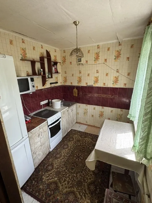 Продажа 2-комнатной квартиры в киевском районе
Стройте свое пространство с агентством недвижимости город.
Вы мечтаете - мы реализовываем👏
🏗Район: киевский
🏘Комнат - 2
🏢Этаж - 3/4
🍞Кухня - 7 м2
🚪Общая площадь - 47 м2
Продается двухкомнатная квартира в киевском районе, улица трускавецкая.
Квартира теплая, все коммуникации новые.
Все что на фото останется.
Рядом:
✔️Школа
✔️Садик
✔️Магазины
Вода сверх графика.
Документы готовы, прописанных нет.
💵Цена: 2 000 000 рублей
☎️Телефон: +7 (949) 513 85 58
☎️Телефон: +7 (949) 417 18 14 - фотография - 3