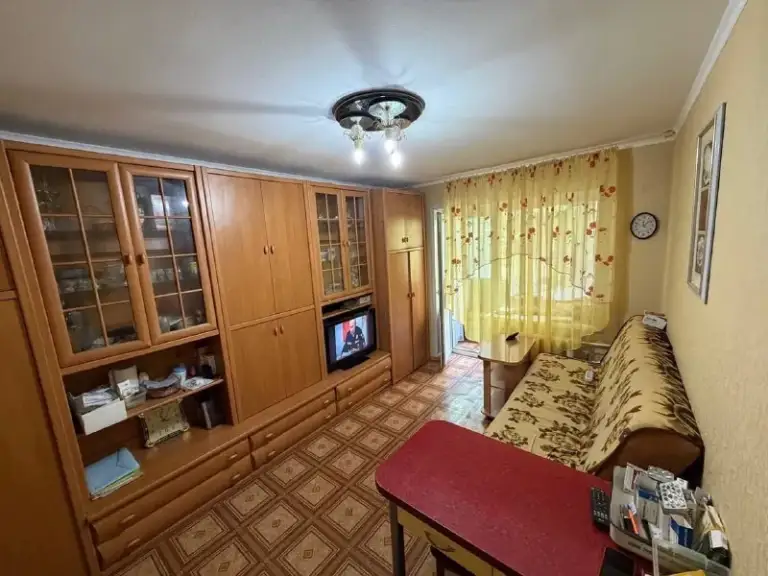 Продам 3х-комнатную квартиру
🌆Донецк в ворошиловском районе, улица челюскинцев 198, ориентир - донбасс арена. 📌
💦Вода по графику
✅Мебель и бытовая техника в полном объеме для, комфортного и полноценного проживания остается
👍Отлично развита инфраструктура : магазины, школы, детские сады, транспортная развязка в любую точку города.
💰Цена: 5.200.000 рублей
📲☎️+7(949)-645-56-86 - Антон (ан «статус»)
📲☎️+7(949)-077-49-49 -Данил
Подписаться | 📩дать объявление
📲Наш max - фотография - 3