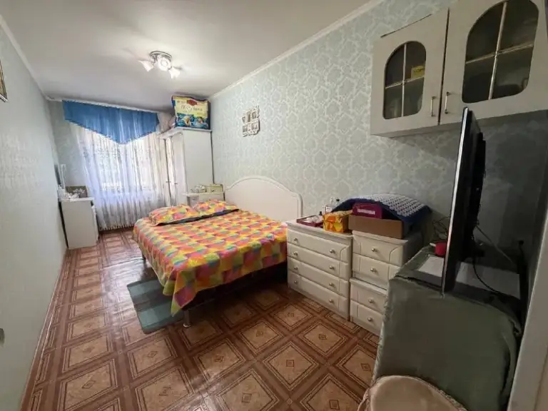 Продам 3х-комнатную квартиру
🌆Донецк в ворошиловском районе, улица челюскинцев 198, ориентир - донбасс арена. 📌
💦Вода по графику
✅Мебель и бытовая техника в полном объеме для, комфортного и полноценного проживания остается
👍Отлично развита инфраструктура : магазины, школы, детские сады, транспортная развязка в любую точку города.
💰Цена: 5.200.000 рублей
📲☎️+7(949)-645-56-86 - Антон (ан «статус»)
📲☎️+7(949)-077-49-49 -Данил
Подписаться | 📩дать объявление
📲Наш max - фотография - 5