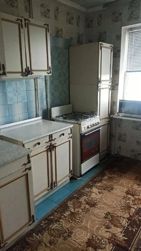 Продам двухкомнатную квартиру
🌆Донецк, будённовский р-н
Ул. Довженко 59а (ориентир пл. Будённого)📌
✅ 7\9 Этажность
✅Общая площадь 49.7 м.
✅Состояние жилое.
🎁В квартире остаётся вся мебель и бытовая техника.
💦Вода по графику.
📍Рядом с домом остановка, детский садик 111, будённовский рынок, магазины. - фотография - 6