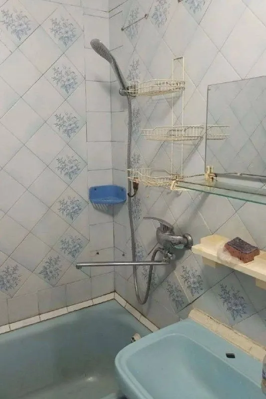 Продам двухкомнатную квартиру
🌆Донецк, будённовский р-н
Ул. Довженко 59а (ориентир пл. Будённого)📌
✅ 7\9 Этажность
✅Общая площадь 49.7 м.
✅Состояние жилое.
🎁В квартире остаётся вся мебель и бытовая техника.
💦Вода по графику.
📍Рядом с домом остановка, детский садик 111, будённовский рынок, магазины. - фотография - 8
