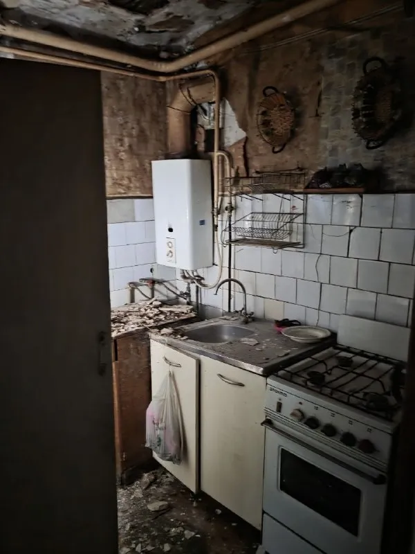 Продажа дома в куйбышевском районе

Стройте свое пространство с агентством недвижимости город.
Вы мечтаете - мы реализовываем👏

🏗Район: куйбышевский
🏢Этажность - 1
🚪Общая площадь - 69 м2

Продажа дома в куйбышевском районе, улица порт-артурная
Отличное расположение, близость к центру города.

• Общая квадратура 69 м2
• Земельный участок: 6,5 соток (земля в собственности)

Центральные коммуникации: вода, канализация, газ

• Дом шпальный, требует капитального ремонта
• Летняя кухня
• Летний душ
Вся инфраструктура рядом:
Супермаркеты, магазины
Кольцо бакинских комиссаров
Удобная транспортная развязка

Документы рф 🇷🇺 готовы к сделке

💵Цена: 4 000 000 рублей торг
☎️Телефон: +7 (949) 417 18 14
☎️Телефон: +7 (949) 513 13 00 - фотография - 3