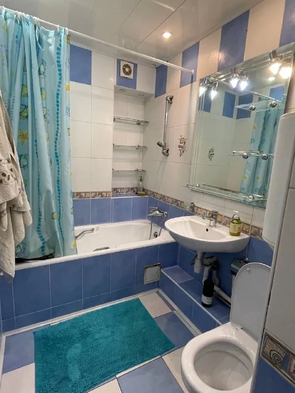 🏡Продаётся 3-х комнатная квартира
📍Г. Донецк днр
Ворошиловском р-н
Бульвар школьный

•Этажность–13/16 жилого дома
•Общая площадь–85 м2

•Квартира перепланирована из 4-х комнатной (перепланировка узаконена)

•Вода по графику
•Рядом школа № 5, набережная, крытый рынок, автостанция, детский садик
🔥Собственник

💴Цена: 9🍋100.000 рублей
☎️+7(949) 317-20-46

Недвижимость днр - фотография - 9