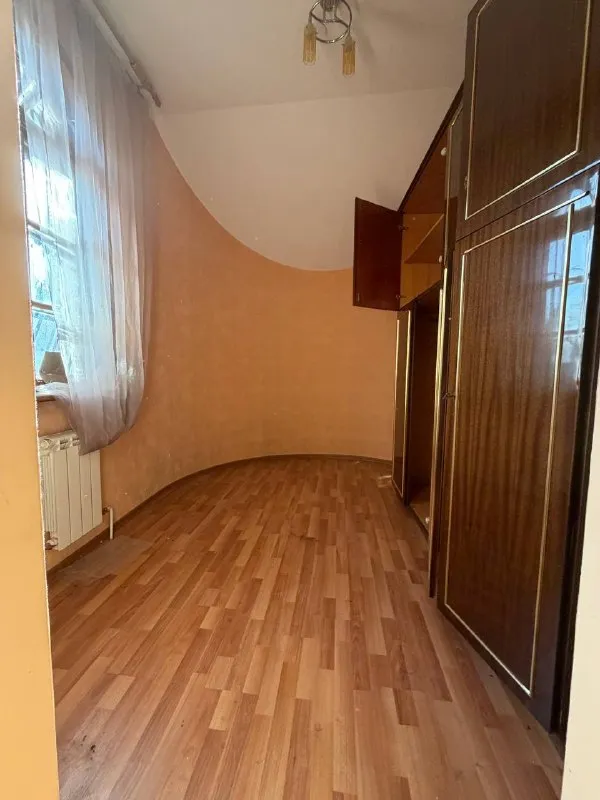 Продажа дома в куйбышевском районе донецка!мкр-н октябрьский!
Агентство недвижимости «статус» - твой выбор в мире недвижимости!🤝
📍Адрес: г. Донецк, артемовская 99
Куйбышевский район
✅Площадь дома 350 кв. М
✅Газ проведен
✅Вода идет по графику
✅Кирпичный дом, есть скважина, требуется косметический ремонт и уборка территории
✅Гараж на две машины с подвалом
✅Земля 7 соток приватизирована
✅Центральная канализация
📌Документы рф готовы к сделке
Прописанных нет!
💸 9.000.0000 Руб.
☎️+79496455686
📞+79490774949
Принимаем звонки в любое время! - фотография - 4