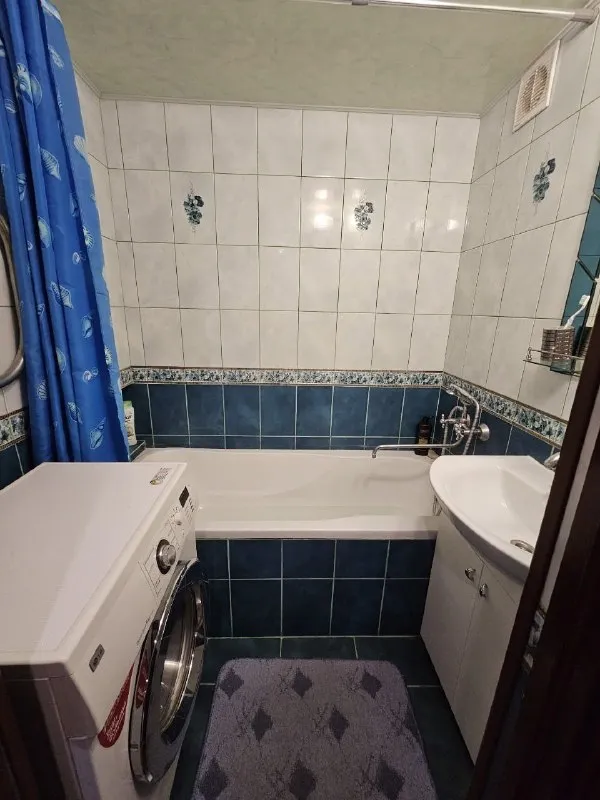 Продажа 3-комнатной квартиры

🌆Донецк, ворошиловский район, комсомольский проспект 41📌

✅Общая площадь - 65 м2
👍Лучшая локация города
Набережная - площадь ленина
✅Транспортная развязка в любую точку города
📍Вблизи дома: школа, магазины, садик, супермаркеты.
✅Кухня 10 кв м
✅Комнаты раздельные - фотография - 8