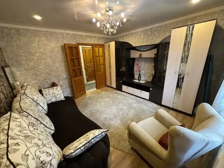 Продажа 2к квартиры на площади бакинских комиссаров! Куйбышевский район!
Агентство недвижимости статус - твой выбор в мире недвижимости!
📍Адрес: г. Донецк, проспект офицерский, 69 г
✅Общая квадратура: 47 м2
✅Этаж: 3/9
✅Коммуникации пластик
✅Раздельный санузел
✅Кондиционер
✅Балкон
✅Мебель и техника остается в квартире
✅Документы рф
✅Отлично развитая инфраструктура. В пешей доступности множество магазинов, рынок, кофейни, торговый центр, остановки общественного транспорта!
💰5 600 000 ₽
📞+79490774949 Данил
📞+79496455686 Антон - фотография - 1