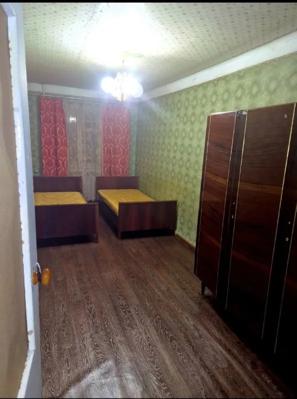 Продажа 3-комнатной квартиры

🌆Донецу в буденновском районе, юэсс, улица краснооктябрьская 65.📌

✅Этаж - 3/5
✅Общая площадь - 56 м2
✅Дом кирпичный
✅Не угловая, теплая квартира
💦Вода по графику, напор хороший

📍Инфраструктура: транспортная развязка отличная, трамвай №10, автобусы 18, 20а, 20б
📲☎️+79495131300
📲☎️+79495138558

Подписаться  |  📩дать объявление
📲Наш max - фотография - 6