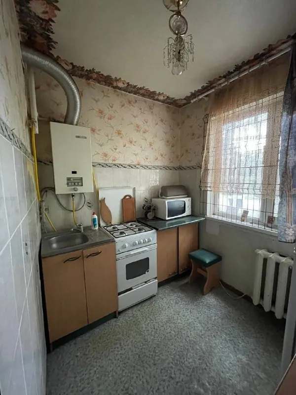 Продажа 3х комнатной квартиры
🌆Донецк в куйбышевском районе, проспект колхозный 5а микрорайон "октябрьский". 📌
🏢Этаж - 1/5
✅Общая площадь - 58 м2
✅Квартира не угловая, теплая
✅Высокий цоколь
✅На окнах установлены решетки
✅Комнаты раздельные - фотография - 8
