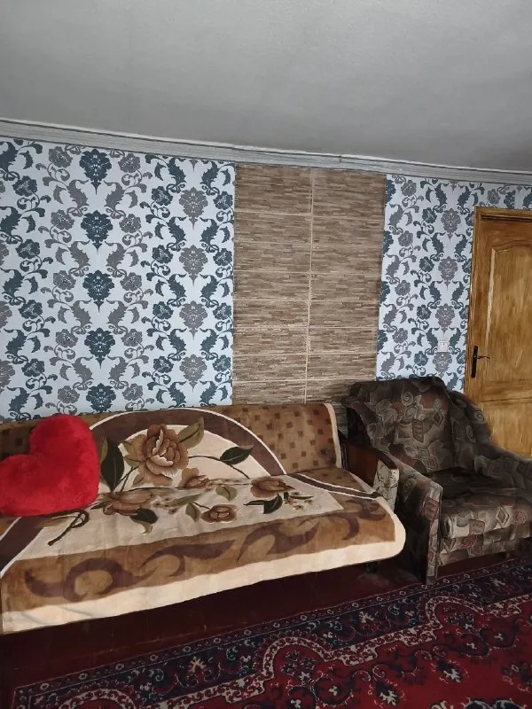 Продам отдельно стоящий дом

🌆В донецке, кировский район, на семашко📌

✅Уютное жильё площадью 30 м2 на участке 4 соток.

✅Основные преимущества:
* Достаточно пространства для комфортной жизни и обустройства территории;
💦 Подведены вода и электричество;
⛽ Есть возможность подключения газа (у соседей газ уже проведён);

📃Документы готовы к сделке
💰Цена 1 400 000 руб. И торг
Практичное решение для тех, кто ищет надёжное жильё с перспективой улучшения условий (подключение газа) и потенциалом для развития участка. Обретите дом, где можно создать атмосферу уюта.

📲☎️+7 949 327-98-90 Наталья владимировна ан новый донбасс

Подписаться  |  📩дать объявление
📲Наш max - фотография - 6