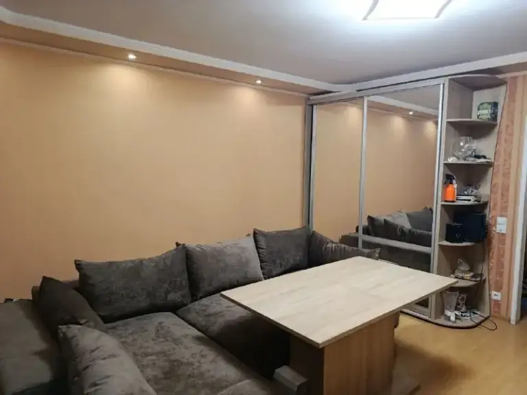 Сдаётся 3х комнатная квартира

🌆Расположена по адресу мариуполь ул. Куприна 15📌

❗Порядочным людям. Желательно семейным. На срок от 6 месяцев

🔹Хороший, современный ремонт.
🔹Есть вся мебель и бытовая техника. Бойлер.
💦Вода каждый день, отличный напор.
🔹6 Этаж. Лифт пока не работает.
Но с перспективой!

💰Цена договорная

📲☎+79498437171 Олег иванович
Телеграм и макс

Подписаться  |  📩дать объявление
📲Наш max - фотография - 2