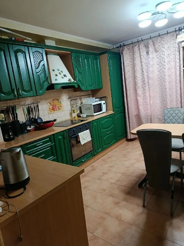 Сдаётся 3х комнатная квартира

🌆Расположена по адресу мариуполь ул. Куприна 15📌

❗Порядочным людям. Желательно семейным. На срок от 6 месяцев

🔹Хороший, современный ремонт.
🔹Есть вся мебель и бытовая техника. Бойлер.
💦Вода каждый день, отличный напор.
🔹6 Этаж. Лифт пока не работает.
Но с перспективой!

💰Цена договорная

📲☎+79498437171 Олег иванович
Телеграм и макс

Подписаться  |  📩дать объявление
📲Наш max - фотография - 8