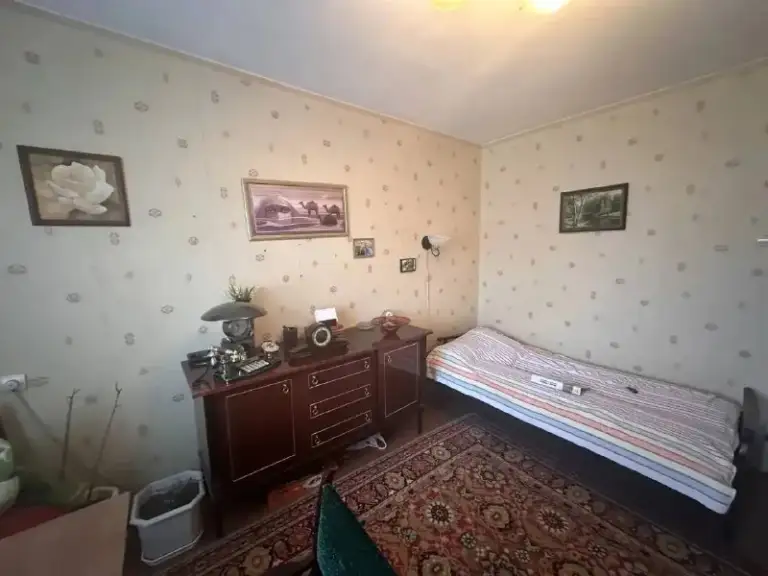 Продажа! Ленинский проспект!
Продается 3х комнатная квартира, площадь 68кв. М. Этажность 6/9ти.
В хорошем состоянии. Есть балкон и лоджия, не угловая, окна выходят на две стороны. Частично остаётся мебель и техника. Рядом : рынок, супермаркет, аптеки, перинатальный центр, остановка общественного транспорта возле дома. Тихие соседи. Документы готовы. Собственники на сделке.
Цена 5,500,000р + торг!
+79495406579 Ольга*
Ок. Риэлтор - фотография - 6
