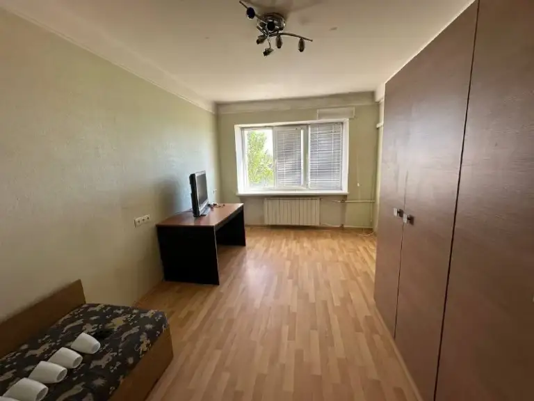 Продажа 2х комнатной квартиры

🌆Донецк в калининском районе, бульвар шевченко 42, ориентир - тц молоко, торговый университет. 📌

🏢Этажность - 5/5
✅Общая площадь - 48 м2
✅Все коммуникации новые
👍Отличный ремонт
📍Рядом вся инфраструктура:
Супермаркеты, магазины,
Школы, детские садики, набережная в пешей доступности

📃Документы все в порядке.
☎️+7 (949) 513 85 58
📲☎️+7 (949) 417 18 14

Подписаться  |  📩дать объявление
📲Наш max - фотография - 1